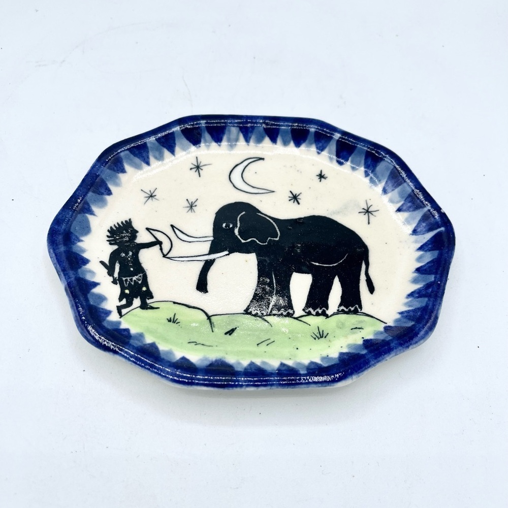 Rare Signed REYNA Elephant w/ Ivory Tusks Small Dish 6" Diameter Mexico EUC